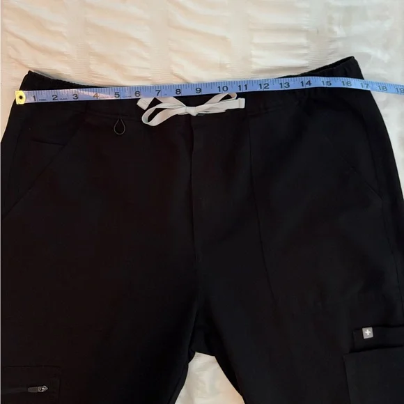 Figs black scrub pants - size large - Picture 10 of 12